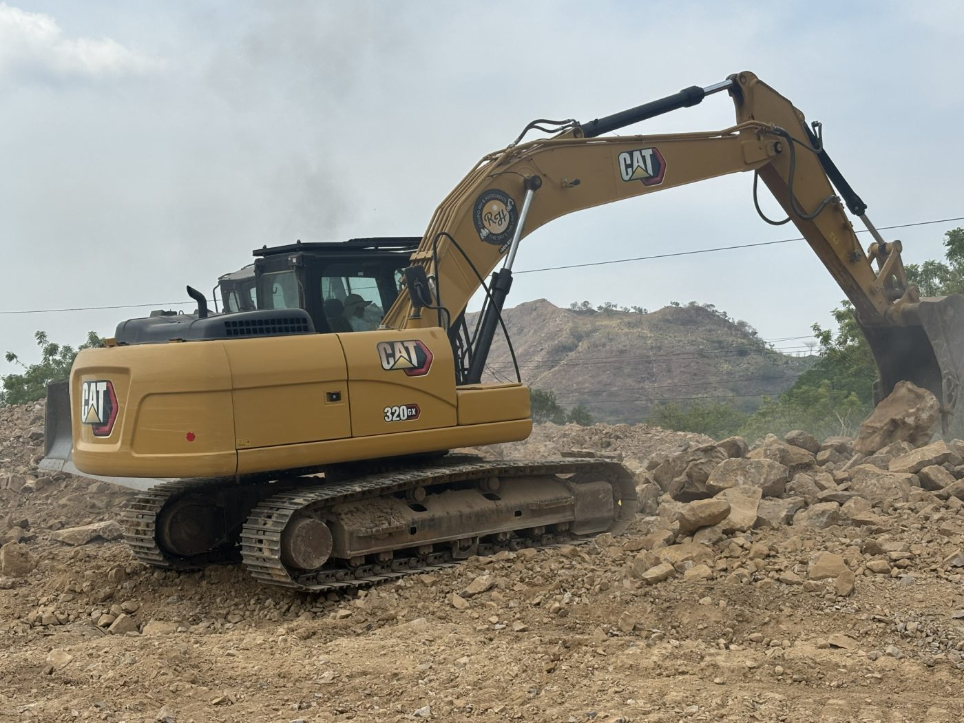 Excavadora CAT 320 GX