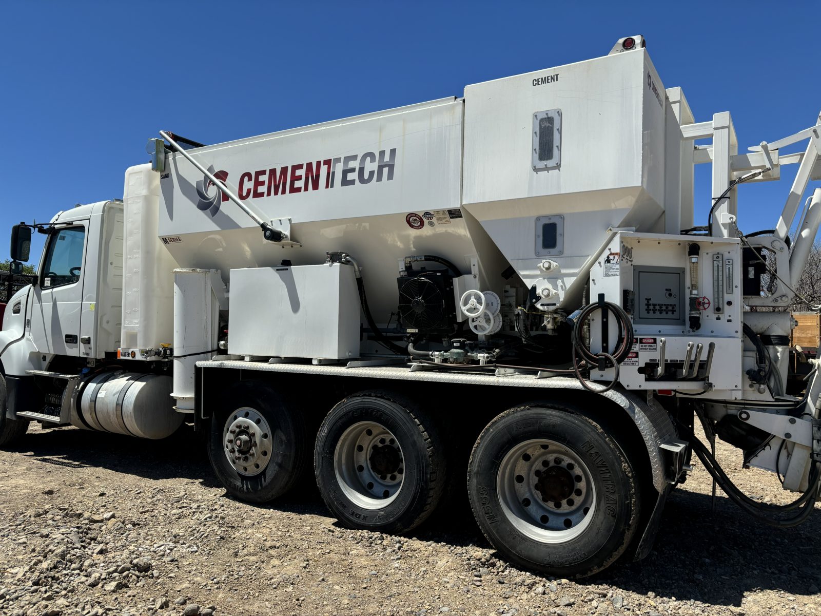 Planta móvil de concreto Cementech